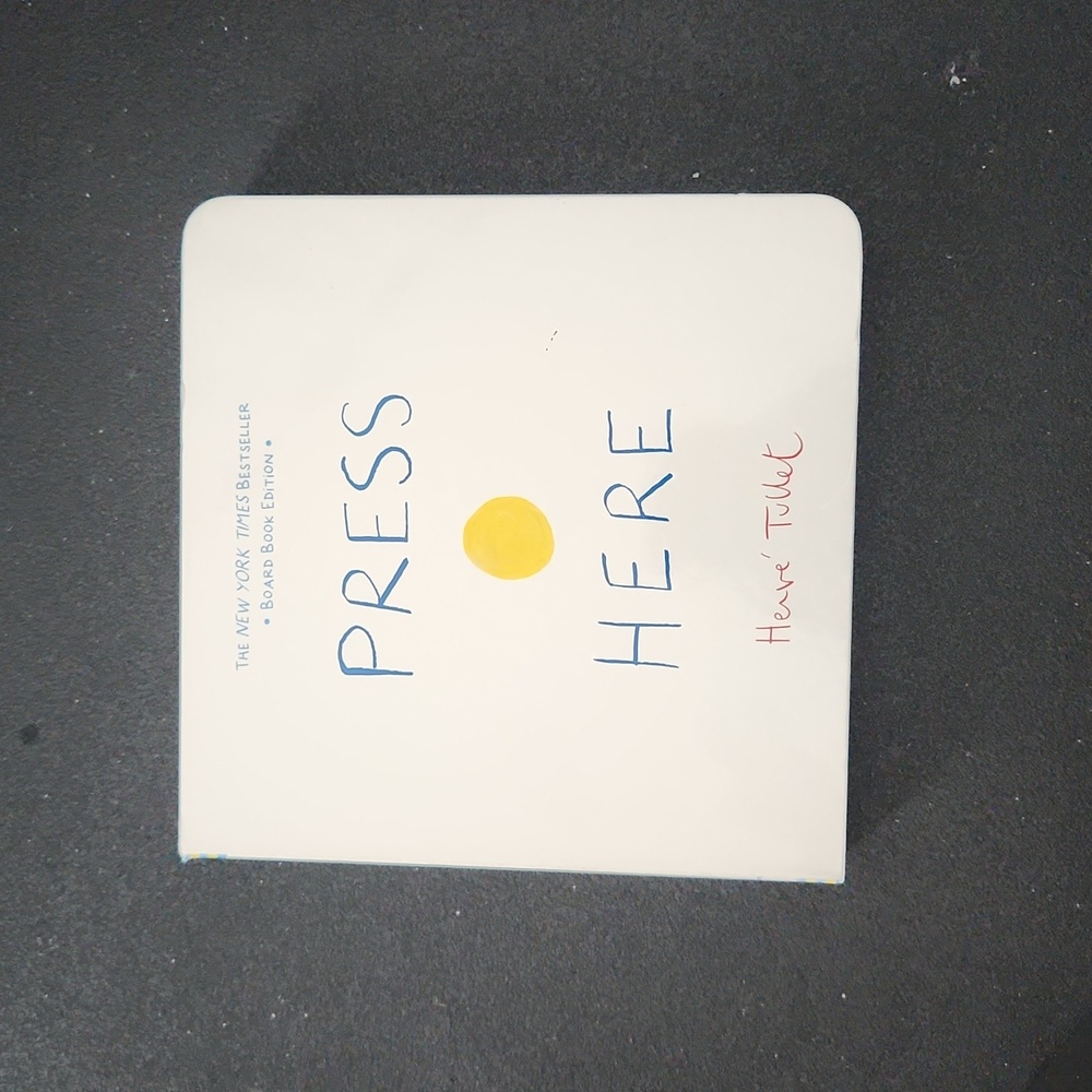 VGUC New York Times  Bestseller "Press Here" baby board book by Heve Tullet